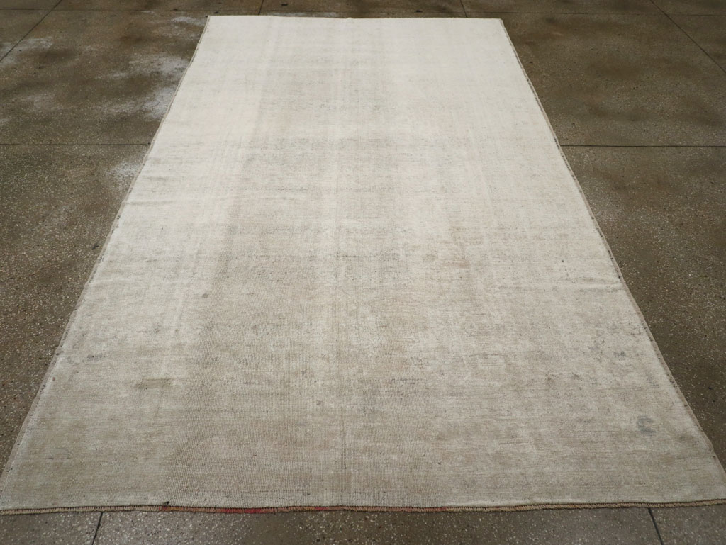 Vintage Turkish Anatolian Accent Carpet, No.33374 - Staging