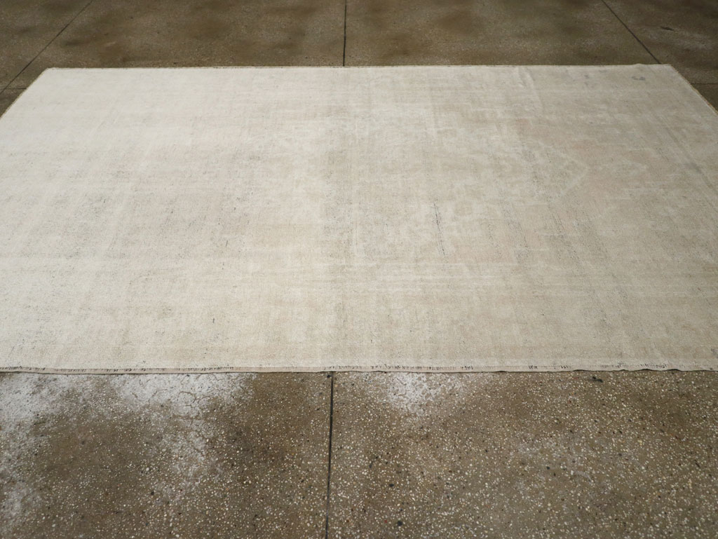 Vintage Turkish Anatolian Accent Carpet, No.33374 - Staging