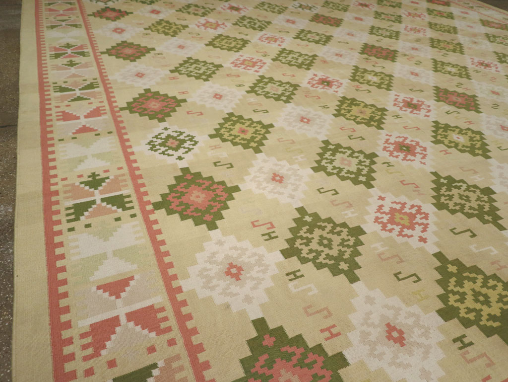 Vintage Indian Flatweave Dhurrie Oversize Carpet, No.33378 - Staging