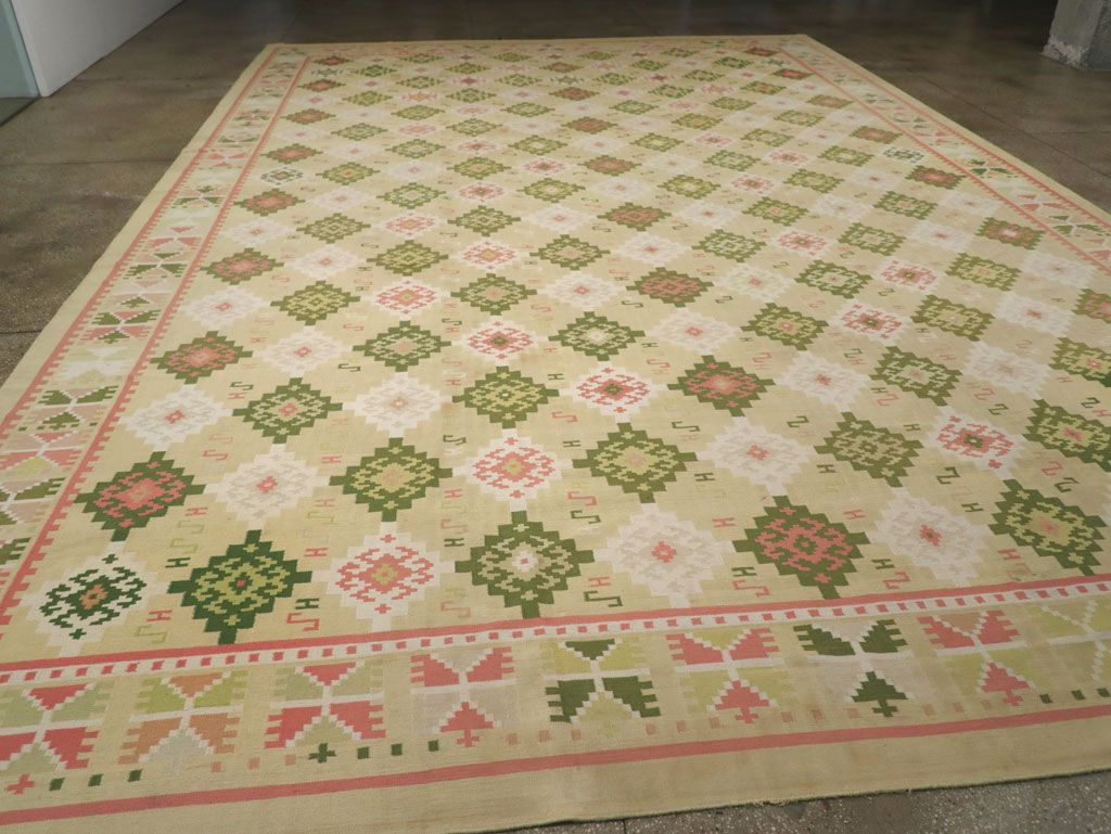Vintage Indian Flatweave Dhurrie Oversize Carpet, No.33378 - Staging