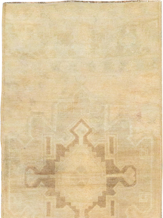 Vintage Turkish Anatolian Runner, No.33385 - Staging