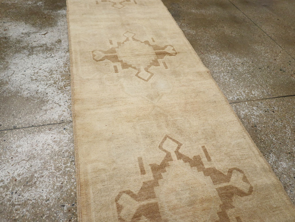 Vintage Turkish Anatolian Runner, No.33385 - Staging