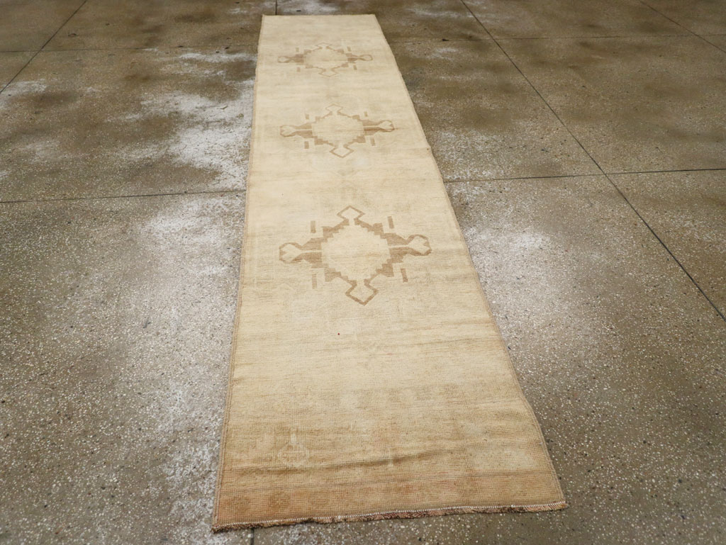 Vintage Turkish Anatolian Runner, No.33385 - Staging