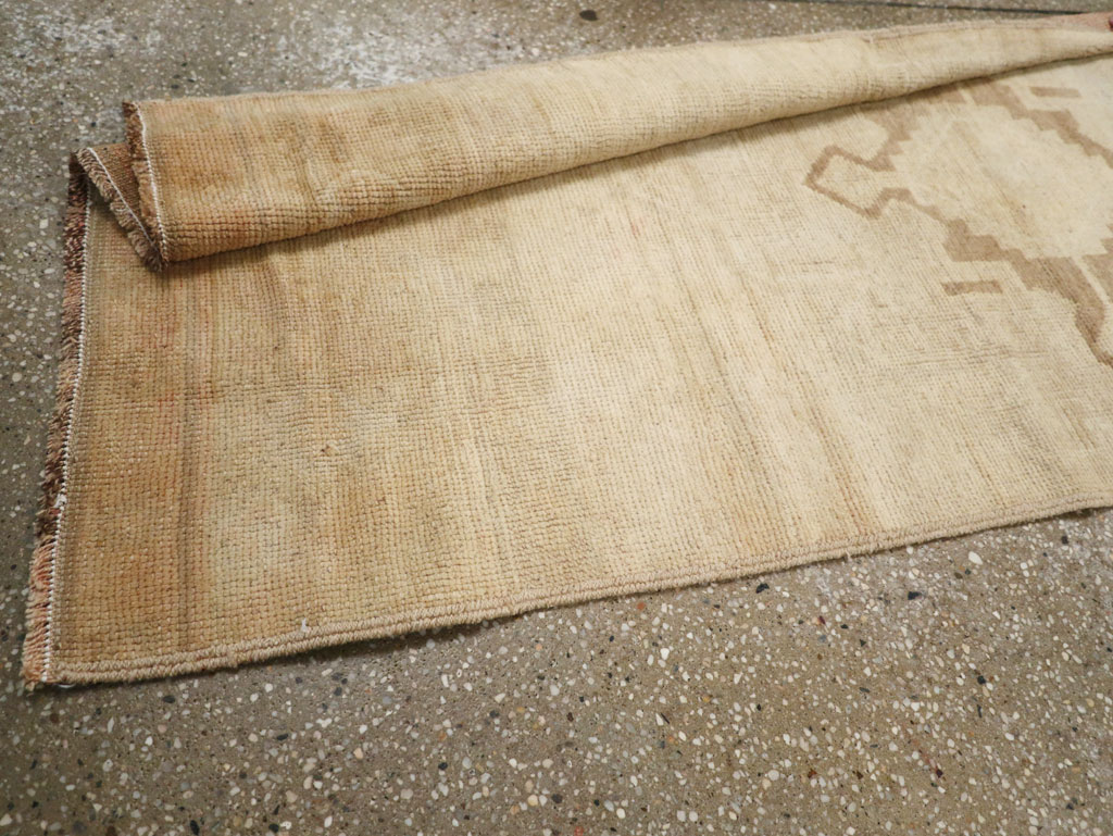 Vintage Turkish Anatolian Runner, No.33385 - Staging