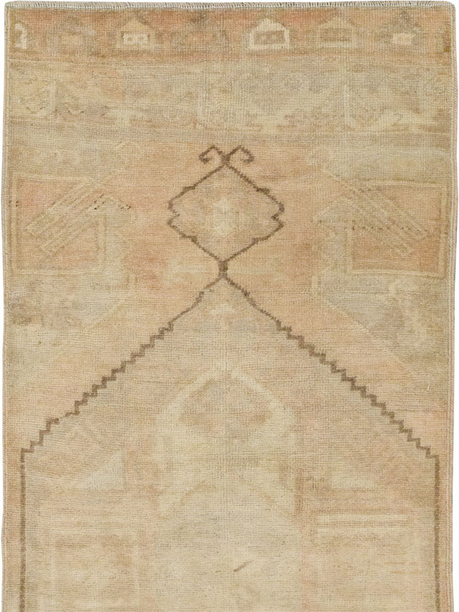 Vintage Turkish Anatolian Runner, No.33386 - Staging