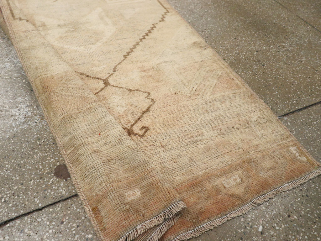 Vintage Turkish Anatolian Runner, No.33386 - Staging