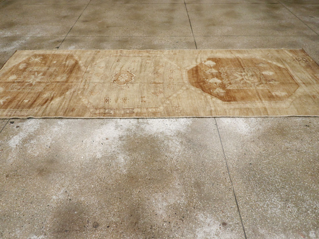 Vintage Turkish Anatolian Wide Runner, No.33387 - Staging