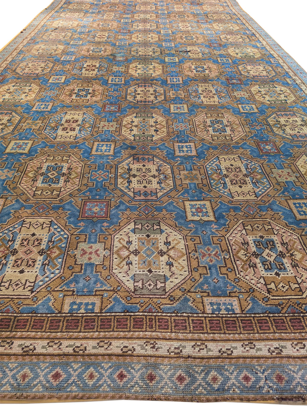 Antique European Oversize Carpet, No.33411 - Staging