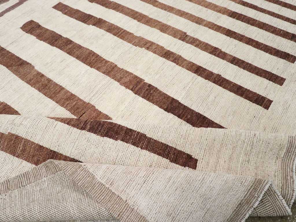 Modern Moroccan Room Size Carpet, No.33418 - Staging