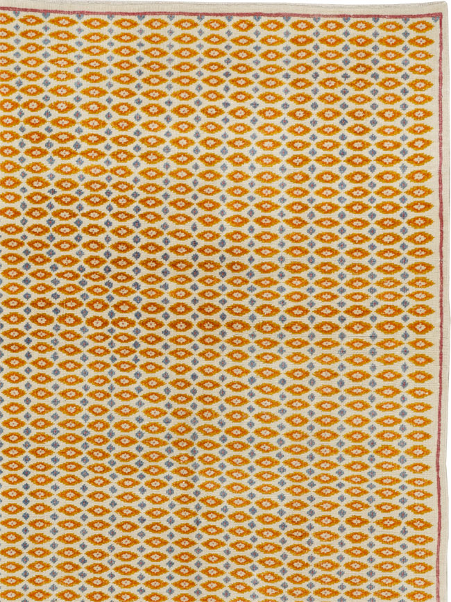 Vintage Persian Kashan Room Size Carpet, No.33419 - Staging