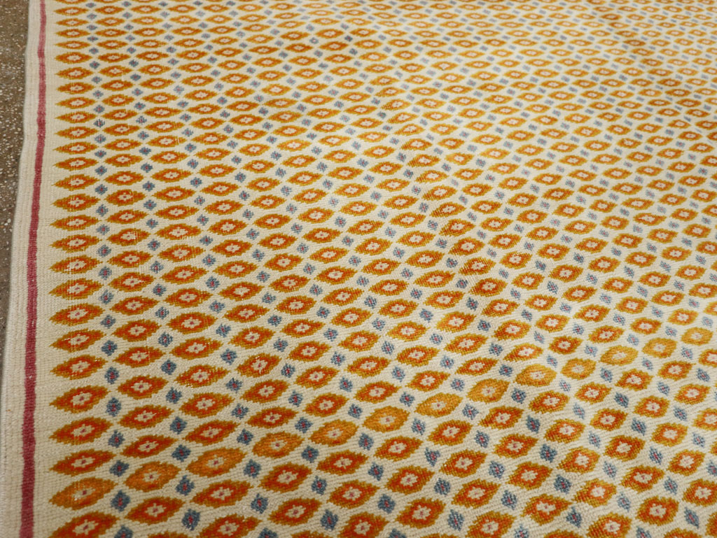 Vintage Persian Kashan Room Size Carpet, No.33419 - Staging