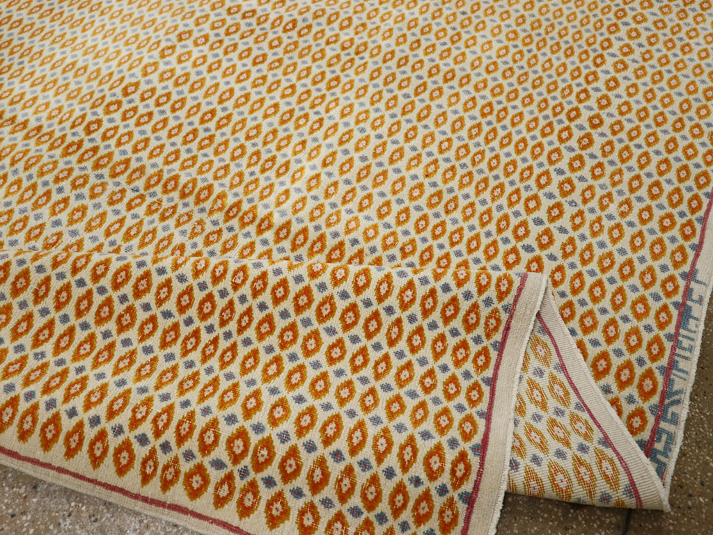 Vintage Persian Kashan Room Size Carpet, No.33419 - Staging