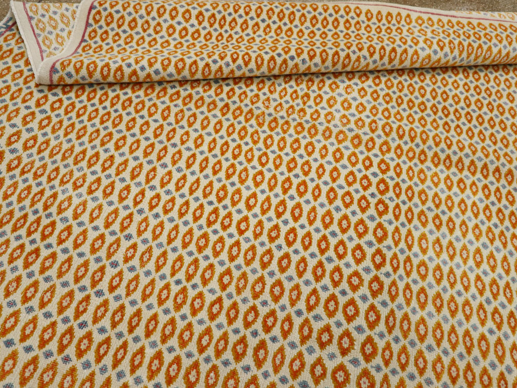 Vintage Persian Kashan Room Size Carpet, No.33419 - Staging