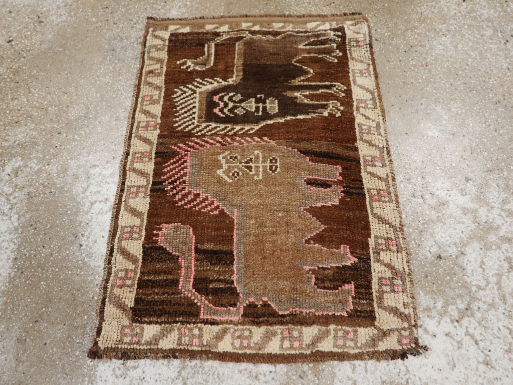 Vintage Turkish Anatolian Pictorial Rug, No.33432 - Staging