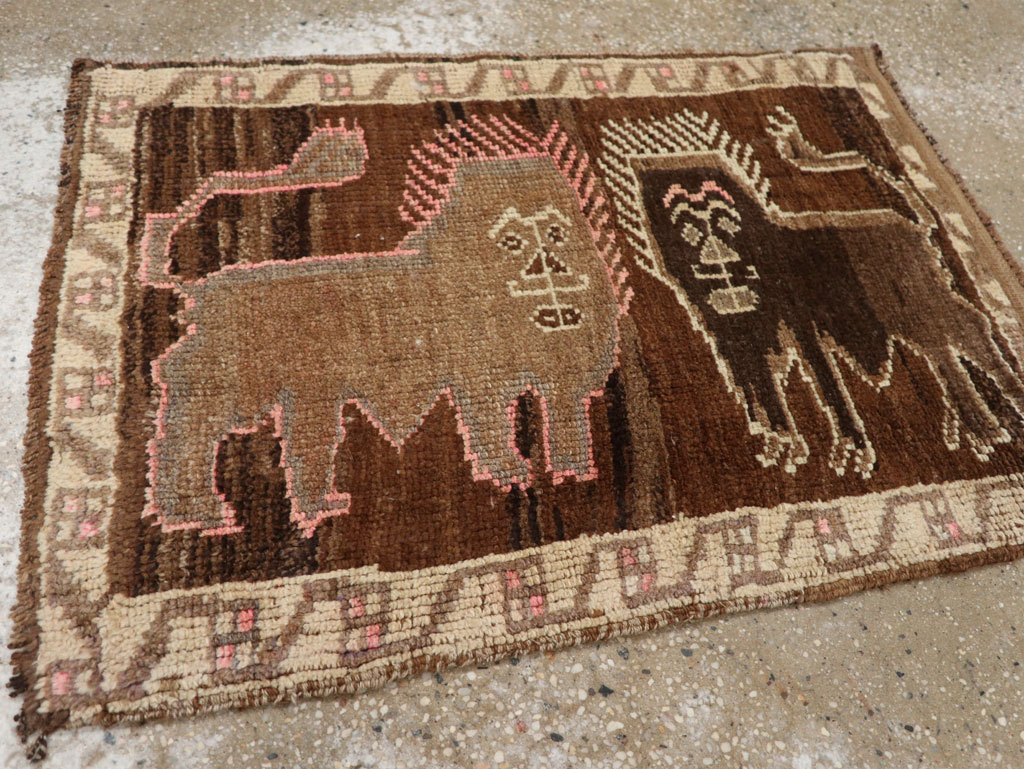 Vintage Turkish Anatolian Pictorial Rug, No.33432 - Staging