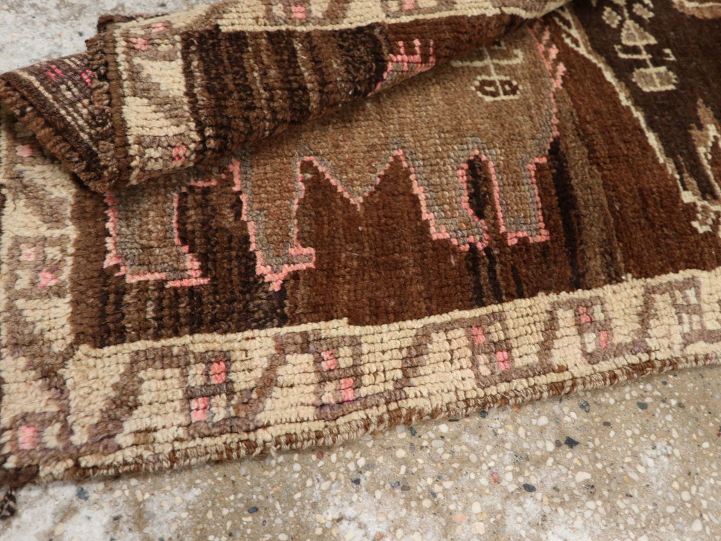 Vintage Turkish Anatolian Pictorial Rug, No.33432 - Staging