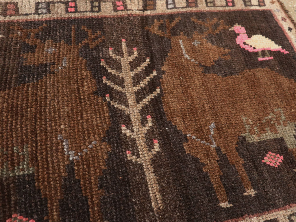 Vintage Turkish Anatolian Pictorial Rug, No.33433 - Staging