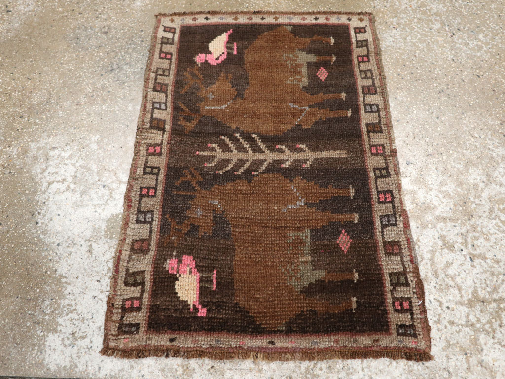 Vintage Turkish Anatolian Pictorial Rug, No.33433 - Staging