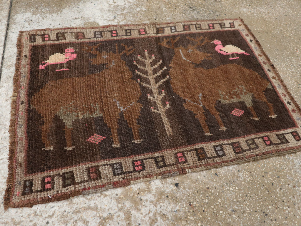 Vintage Turkish Anatolian Pictorial Rug, No.33433 - Staging