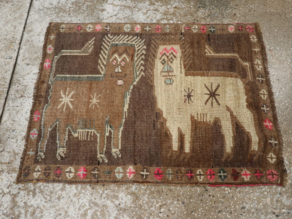 Vintage Turkish Anatolian Pictorial Rug, No.33434 - Staging