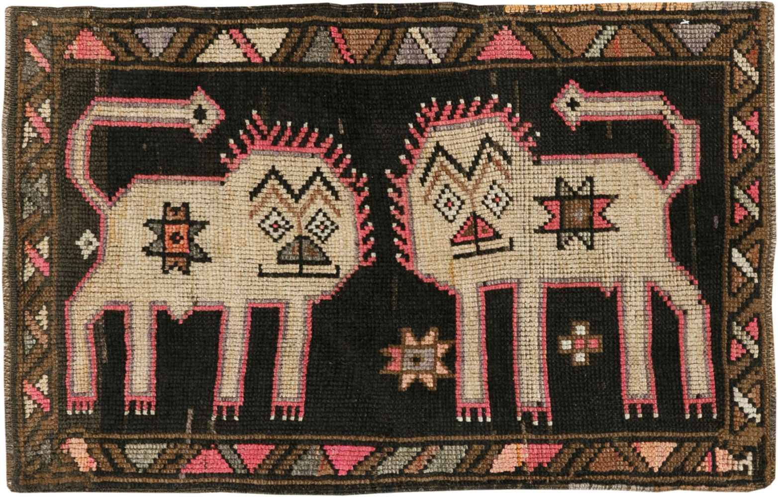 Vintage Turkish Anatolian Pictorial Rug, No.33438 - Staging