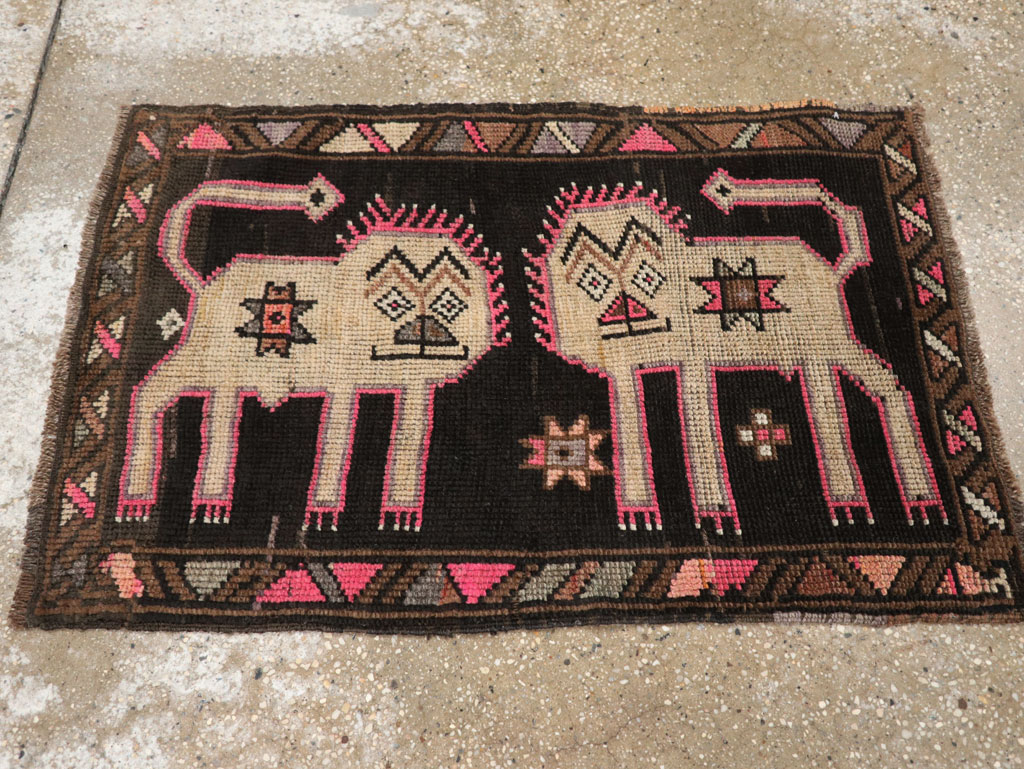 Vintage Turkish Anatolian Pictorial Rug, No.33438 - Staging