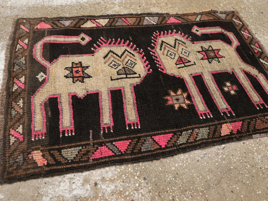 Vintage Turkish Anatolian Pictorial Rug, No.33438 - Staging
