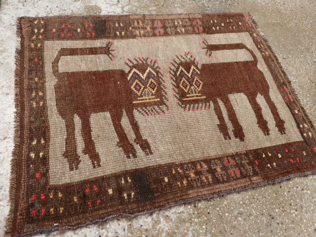 Vintage Turkish Anatolian Pictorial Rug, No.33439 - Staging