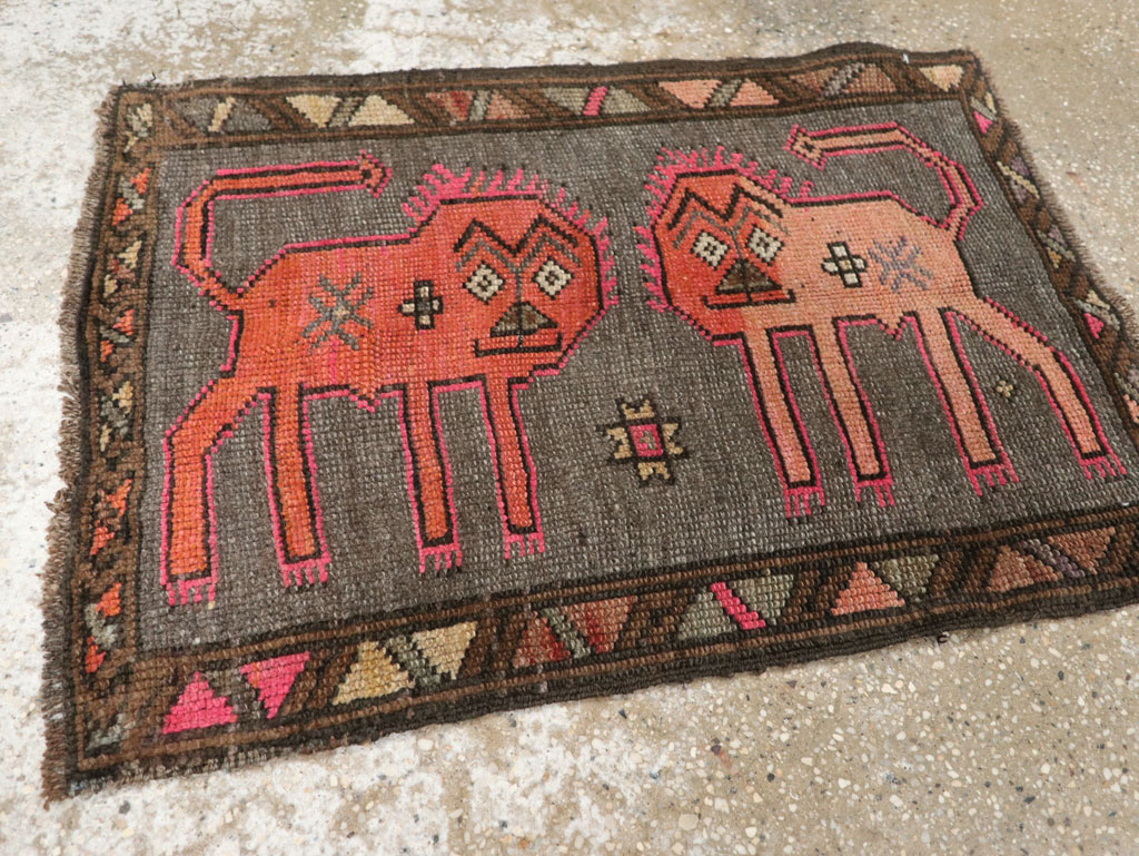 Vintage Turkish Anatolian Pictorial Rug, No.33440 - Staging