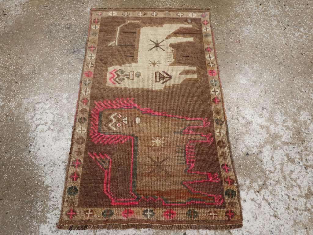 Vintage Turkish Anatolian Pictorial Rug, No.33442 - Staging