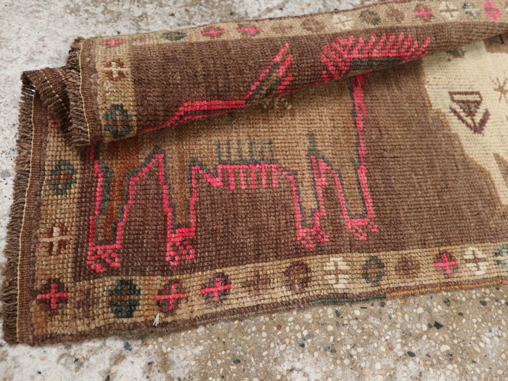 Vintage Turkish Anatolian Pictorial Rug, No.33442 - Staging