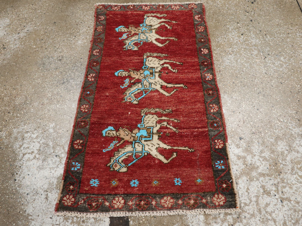 Vintage Turkish Anatolian Pictorial Rug, No.33443 - Staging