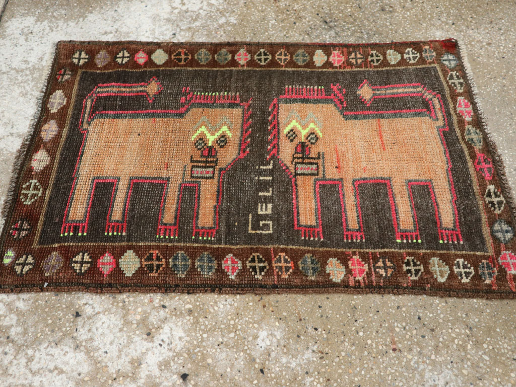 Vintage Turkish Anatolian Pictorial Rug, No.33449 - Staging