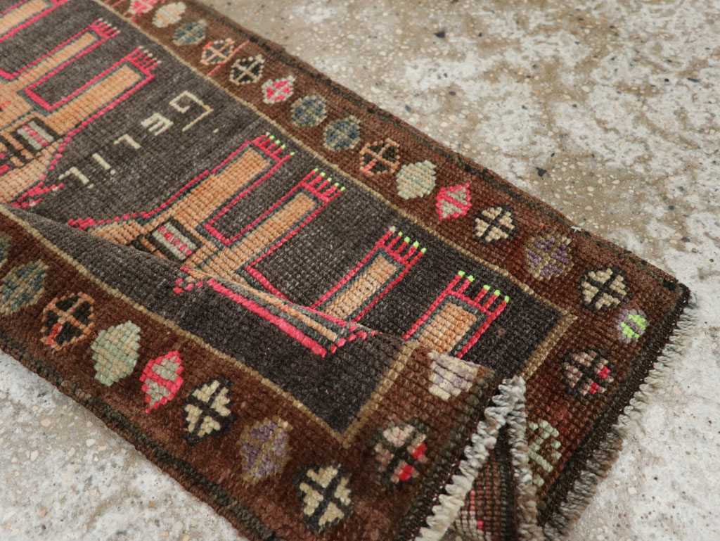 Vintage Turkish Anatolian Pictorial Rug, No.33449 - Staging