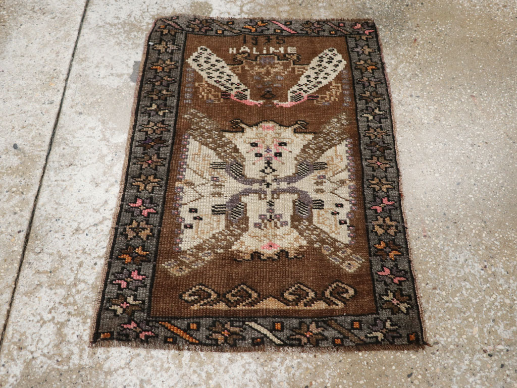 Vintage Turkish Anatolian Throw Rug, No.33450 - Staging