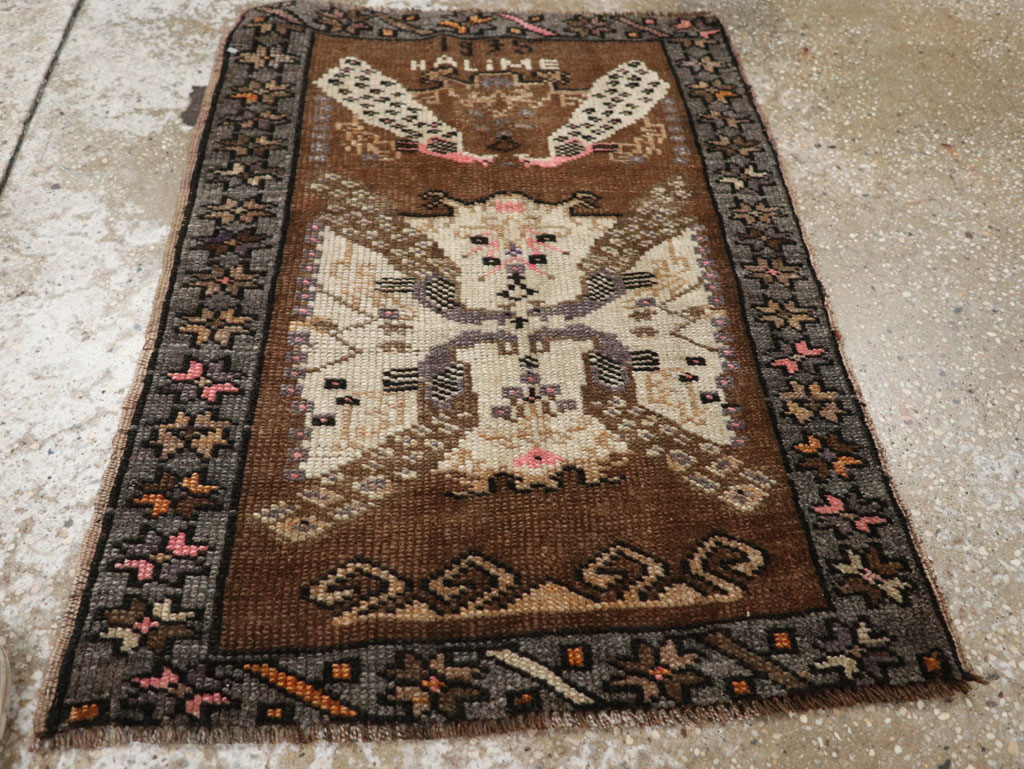 Vintage Turkish Anatolian Throw Rug, No.33450 - Staging