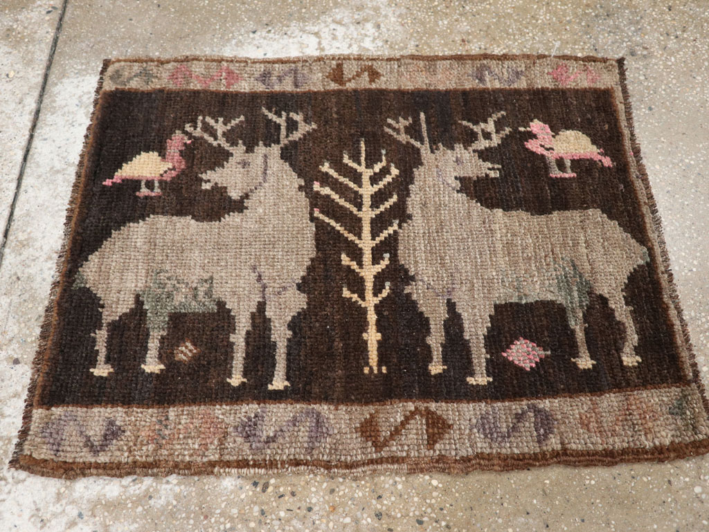 Vintage Turkish Anatolian Pictorial Rug, No.33451 - Staging