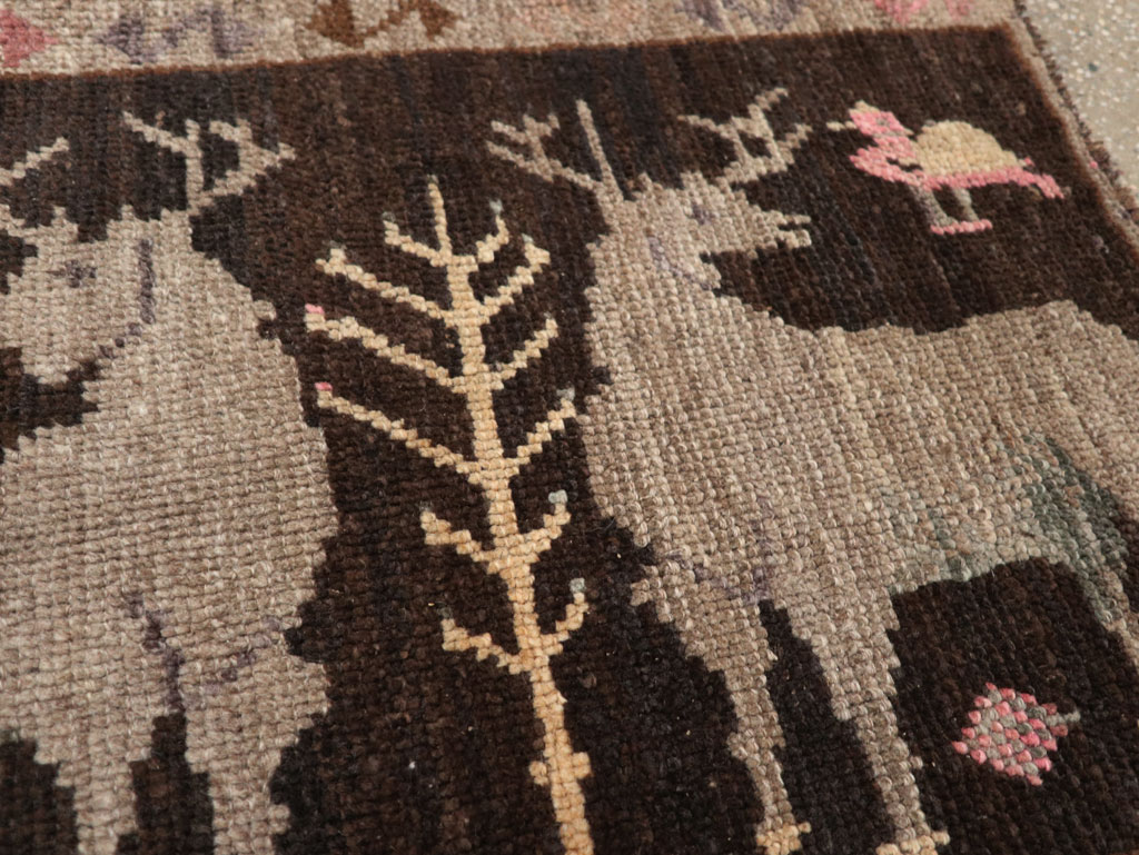 Vintage Turkish Anatolian Pictorial Rug, No.33451 - Staging