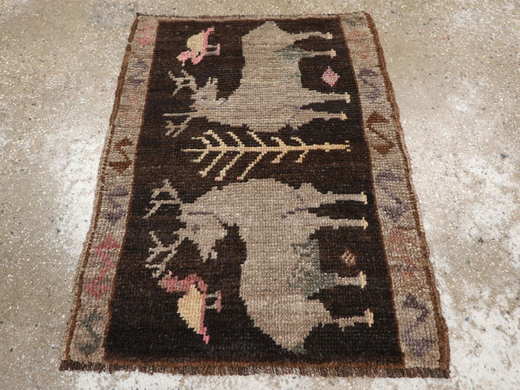 Vintage Turkish Anatolian Pictorial Rug, No.33451 - Staging