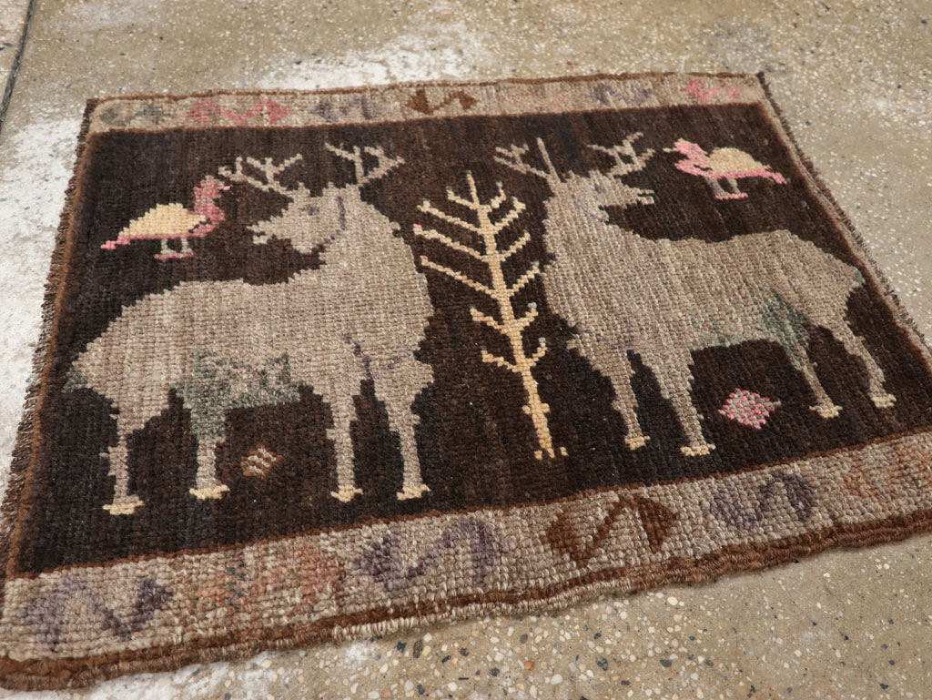 Vintage Turkish Anatolian Pictorial Rug, No.33451 - Staging