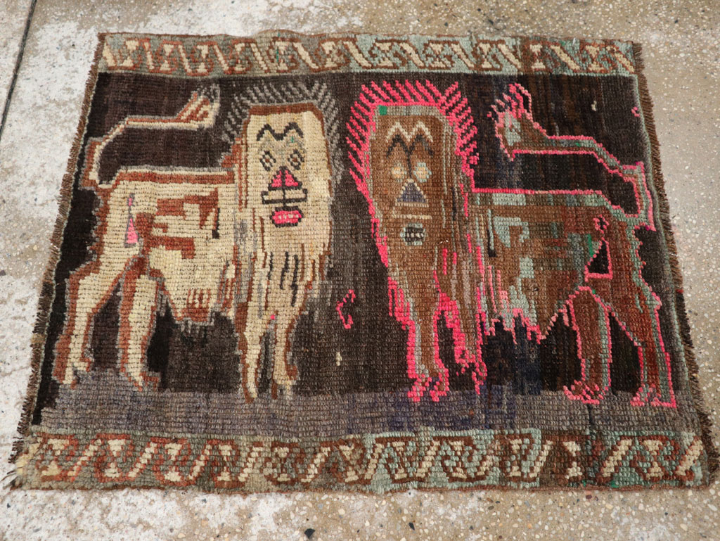 Vintage Turkish Anatolian Pictorial Rug, No.33452 - Staging