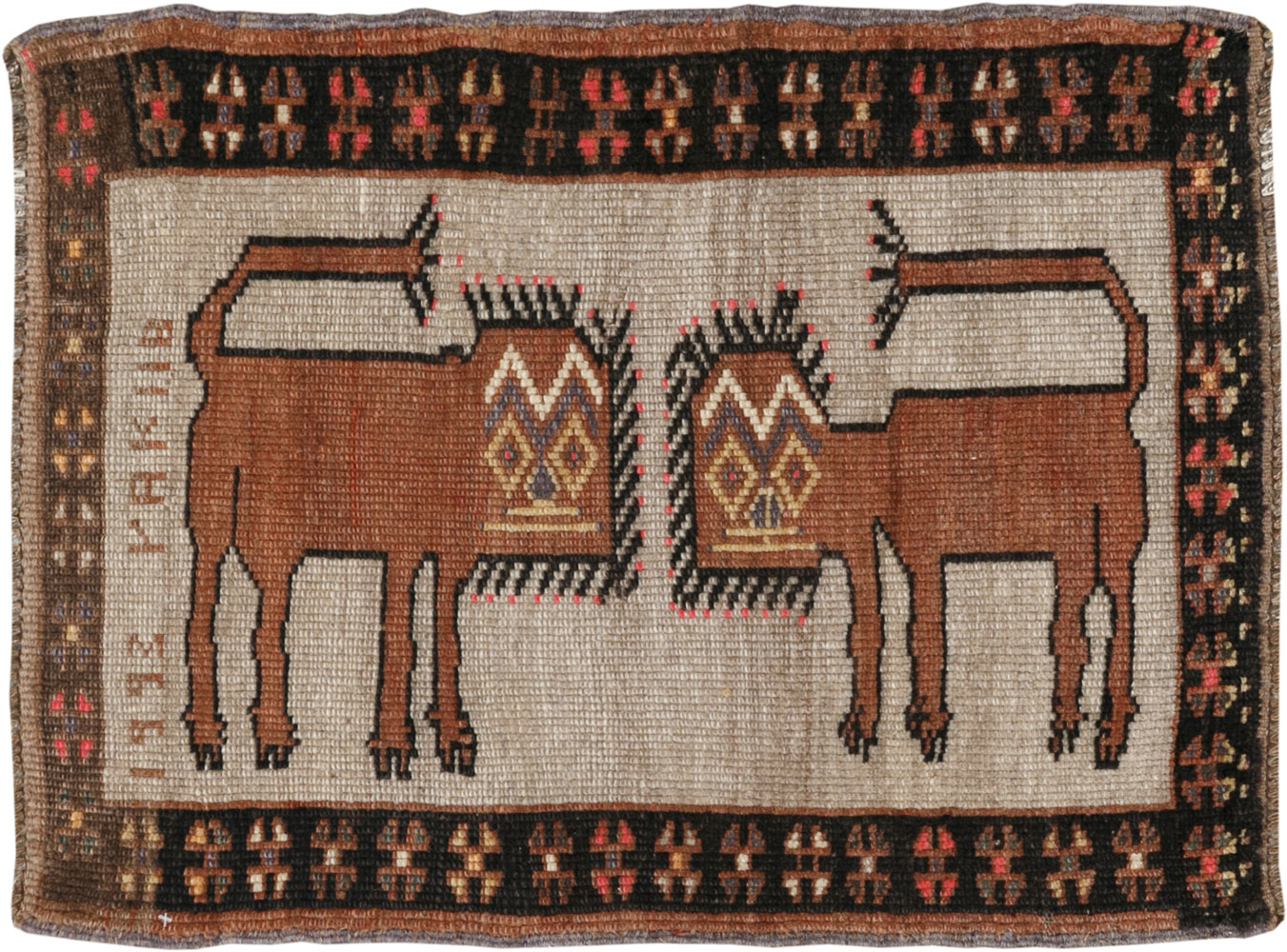 Vintage Turkish Anatolian Pictorial Rug, No.33453 - Staging