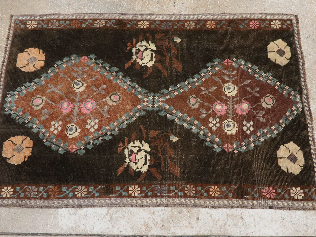 Vintage Turkish Anatolian Throw Rug, No.33457 - Staging
