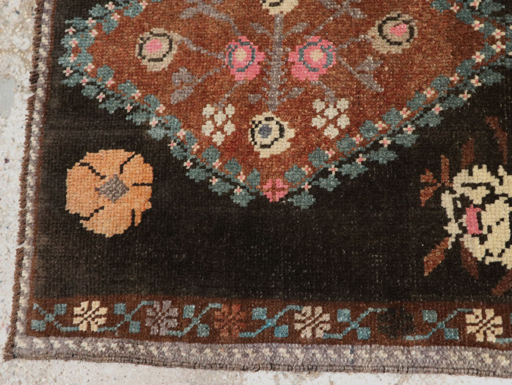 Vintage Turkish Anatolian Throw Rug, No.33457 - Staging