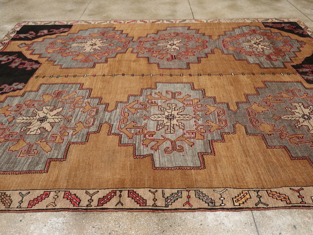 Vintage Turkish Anatolian Room Size Carpet, No.33462 - Staging