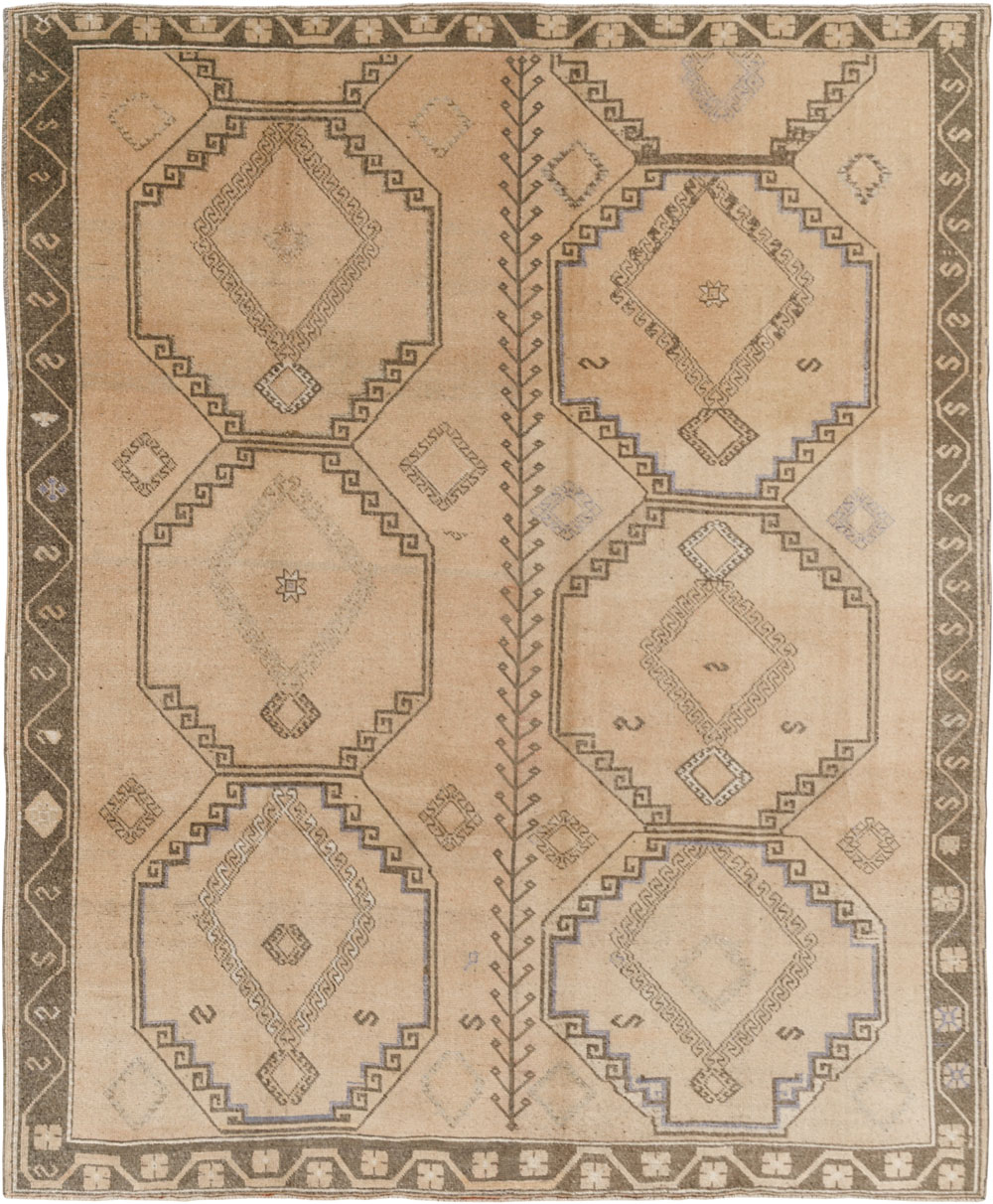 Vintage Turkish Anatolian Room Size Carpet, No.33464 - Staging