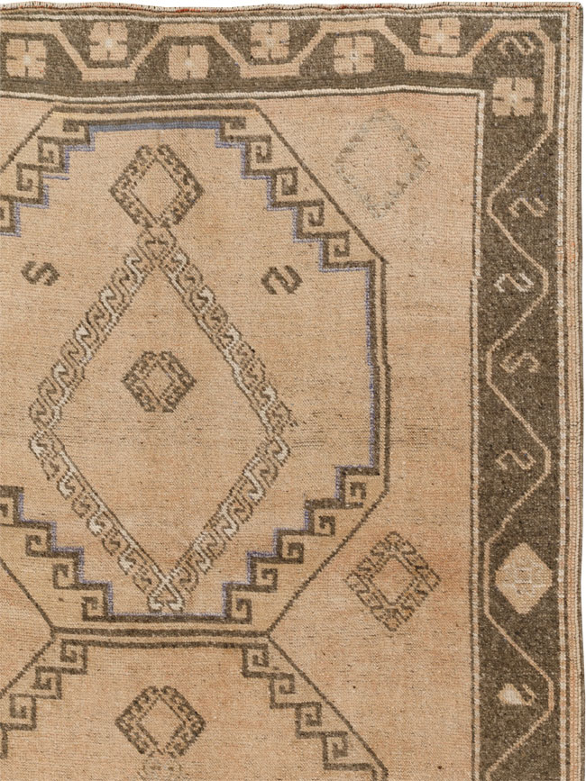 Vintage Turkish Anatolian Room Size Carpet, No.33464 - Staging