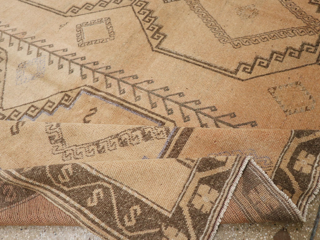 Vintage Turkish Anatolian Room Size Carpet, No.33464 - Staging