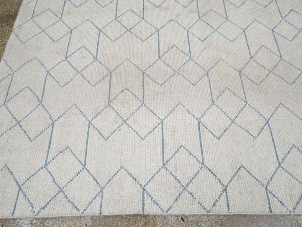 Modern Turkish Room Size Carpet, No.33465 - Staging