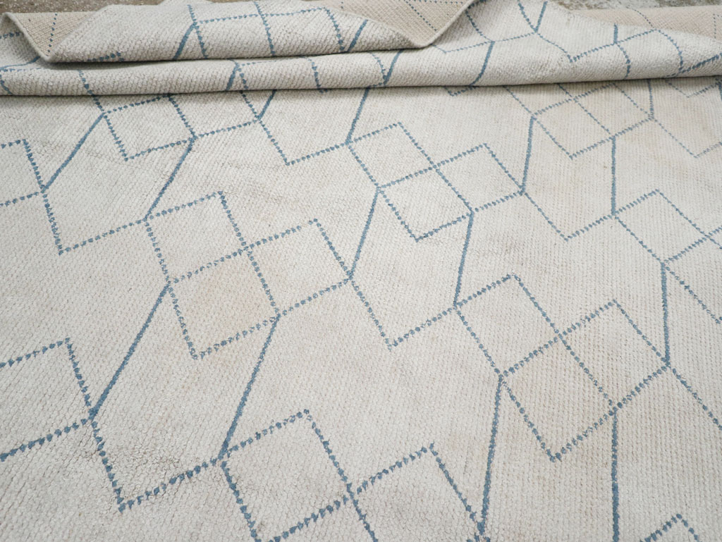 Modern Turkish Room Size Carpet, No.33465 - Staging